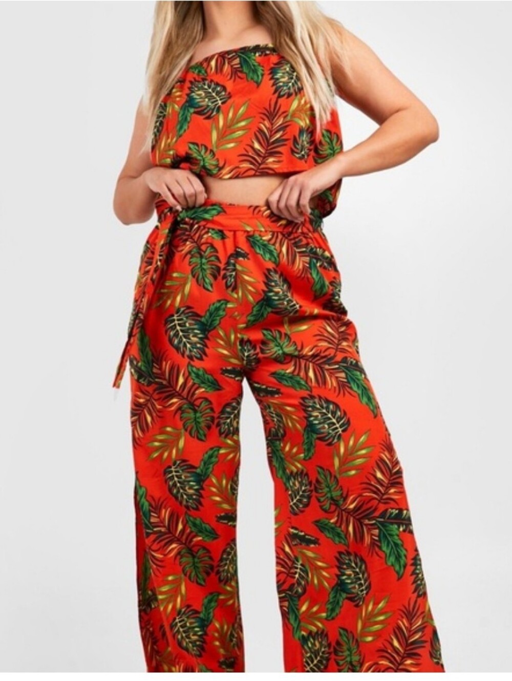 Boohoo Palm Print Paperbsg Pants And Crop Top. Sz 18.  NWTs.  2 Piece Set